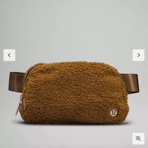 LULULEMON Everywhere Fleece Belt Bag Limited Edition Faux Fur